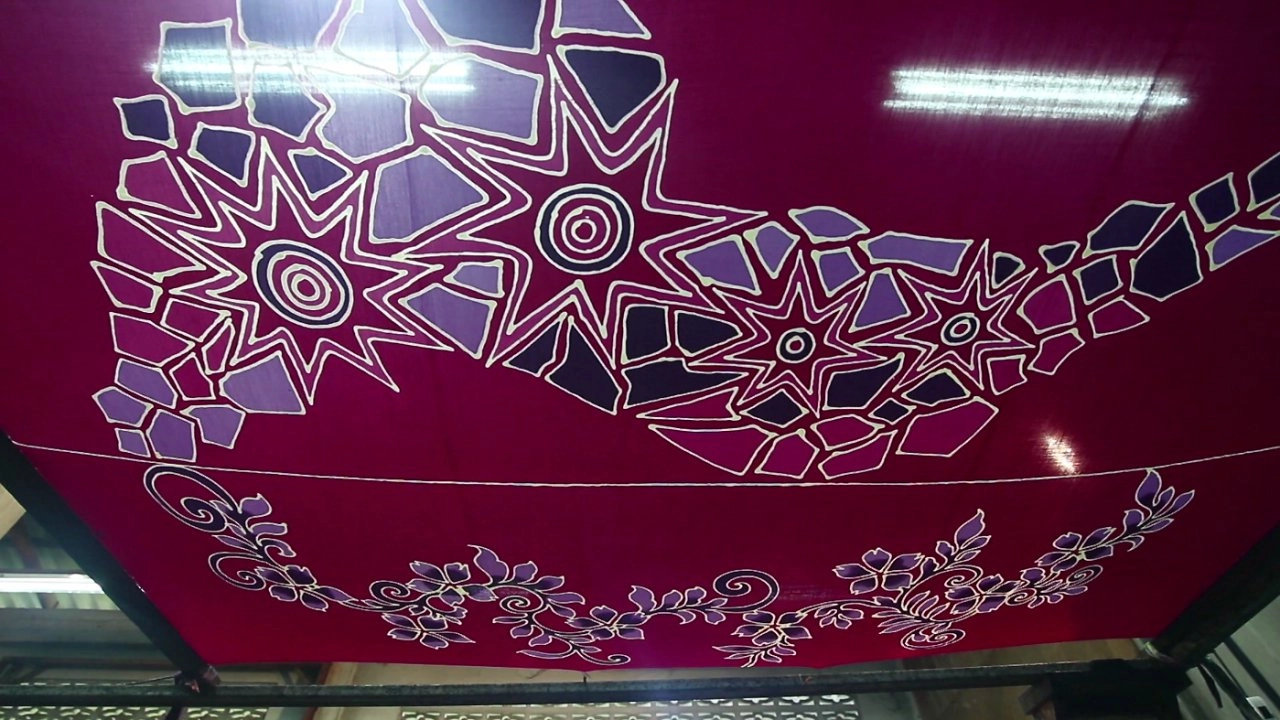 ปาเต๊ะยะกัง สีสันบนพื้นผ้า