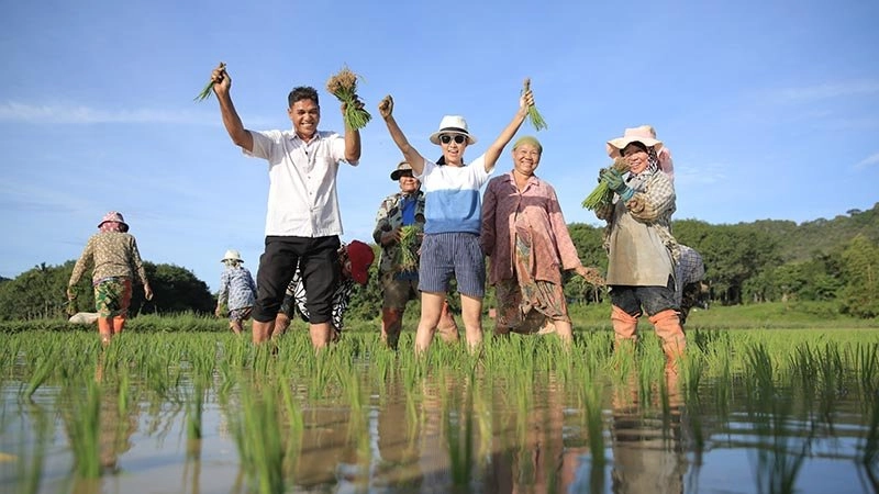 เตร็ดเตร่ ชมวิถีชาวเล .. บนเกาะยาวน้อย จังหวัดพังงา