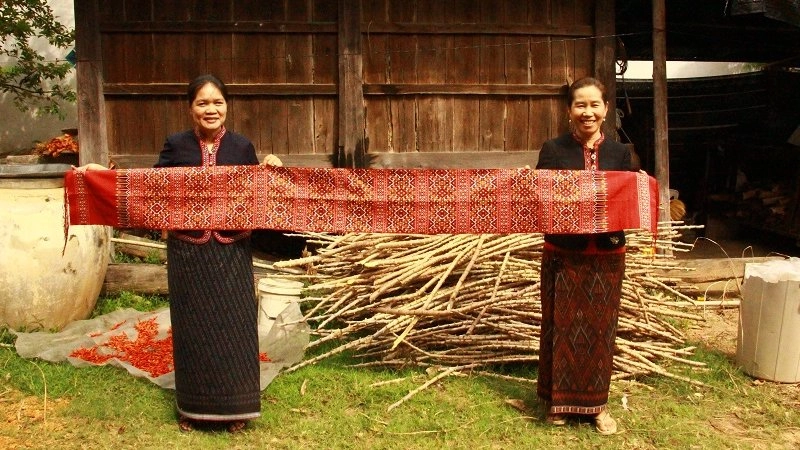 สืบสาน อนุรักษ์ ราชินีผ้าไหมแพรวา บ้านโพน จ.กาฬสินธุ์