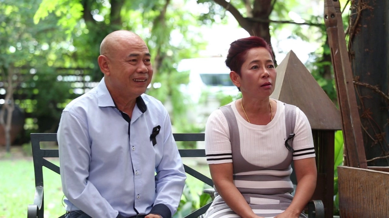 ​รักหลังวิก (ลิเก)