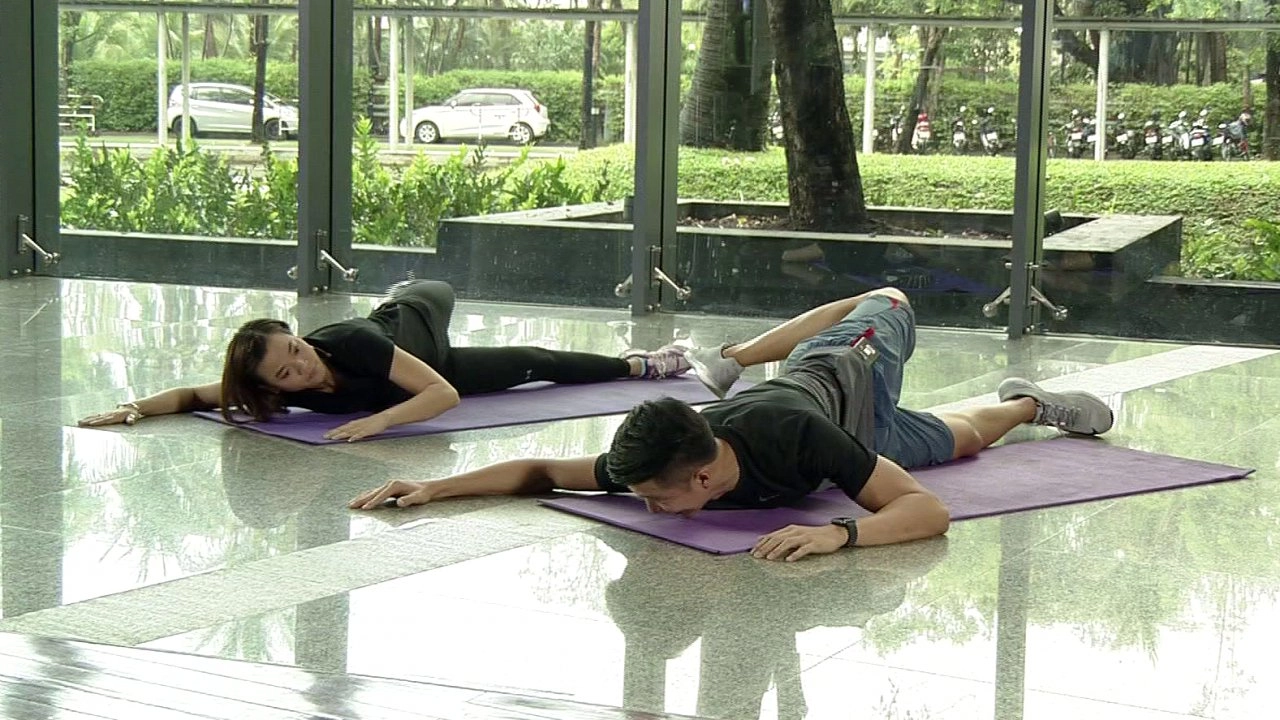 ยืดกล้ามเนื้ออกมัดเล็ก แก้อาการปวด บ่า คอ และ ไหล่