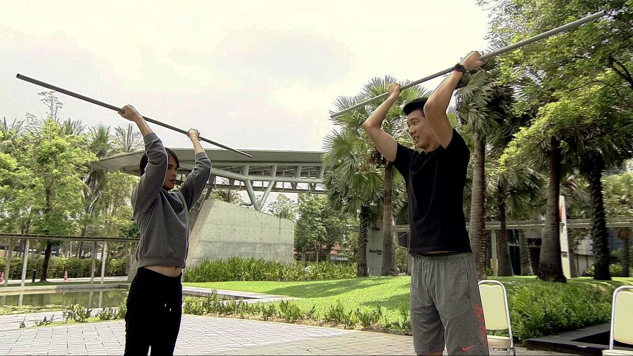 ท่าฝึกการใช้สะบักให้ถูกต้องป้องกันอาการปวดบ่า