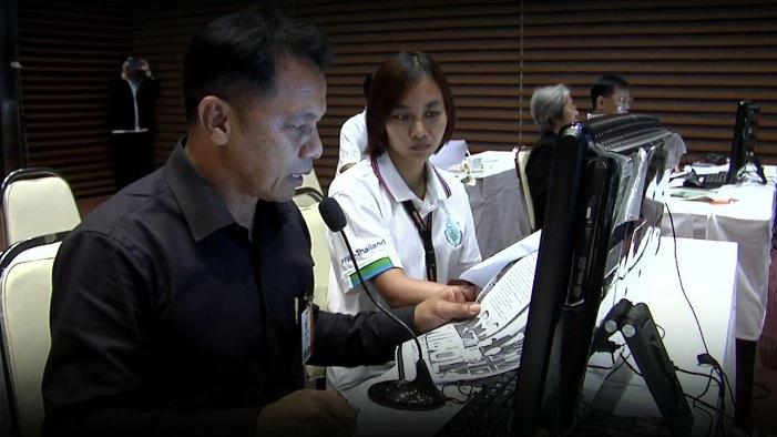 อาสาสมัครจัดทำหนังสือเสียงและบทความเสียงเพื่อผู้พิการทางสายตา