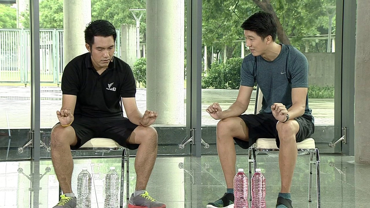 ท่าบริหารแก้อาการเจ็บข้อศอก