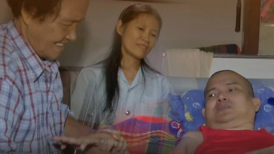 สานพลังอาสา ช่วย "พี่โจ้" ศิลปินคนพิการ จ.นครปฐม