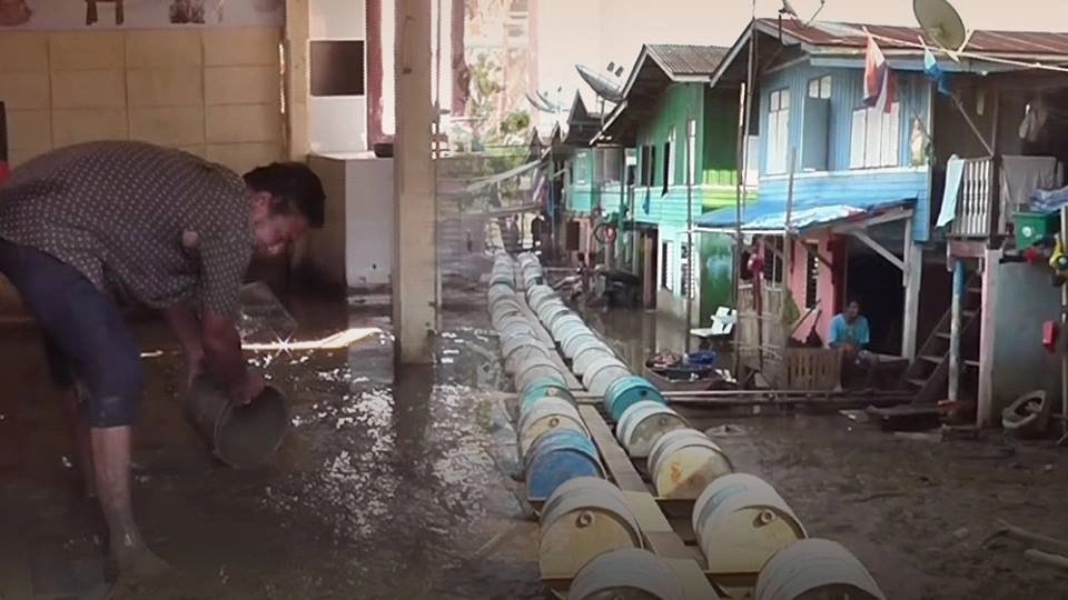 น้ำท่วมนาน 3 เดือน บ้านพัง อ.ป่าโมก จ.อ่างทอง​
