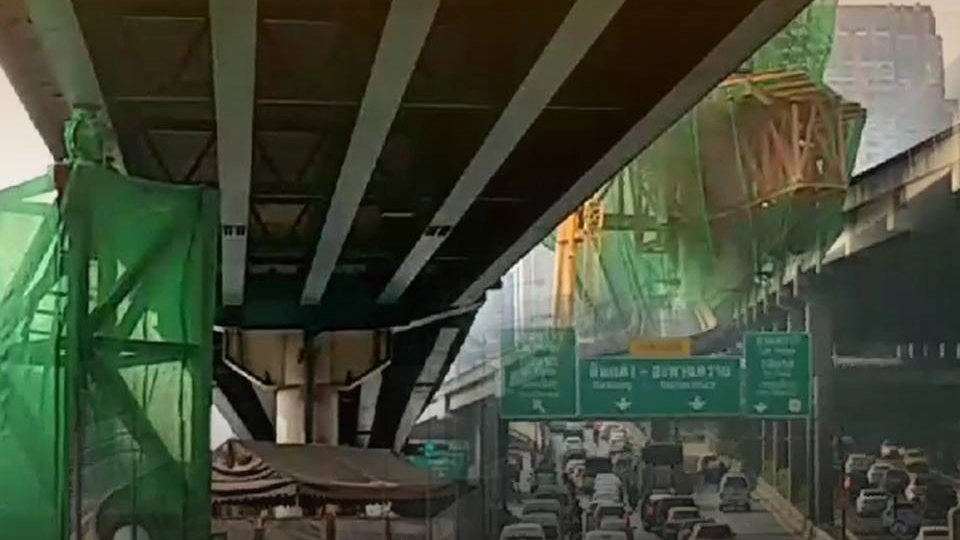 ปิดซ่อมแซมสะพานข้ามแยกลาดพร้าว กทม.