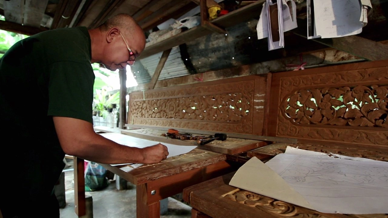 แกะสลักงานไม้มลายู