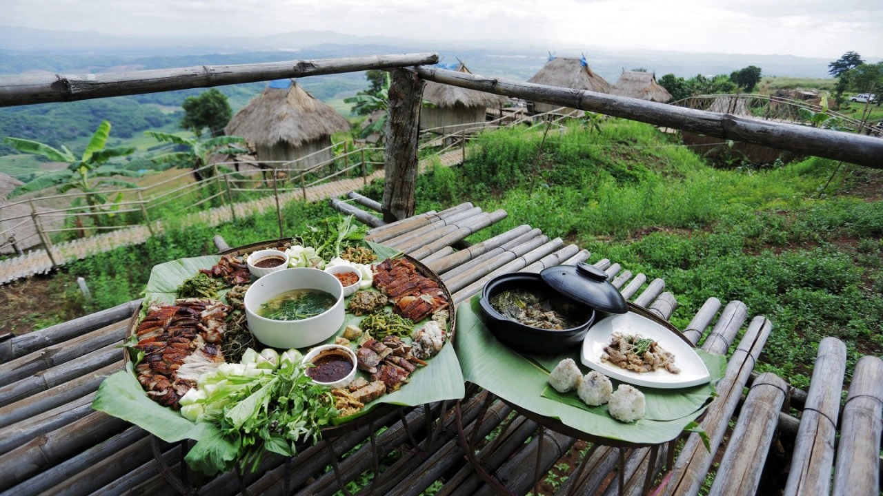 วิถีชีวิตชนเผ่าอาข่า