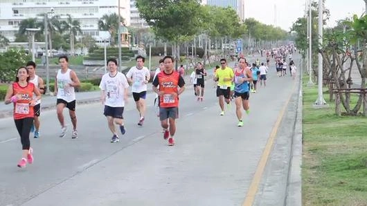 วิ่งเพื่อความสุข