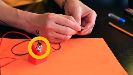 ปรับแสงด้วยไส้ดินสอ