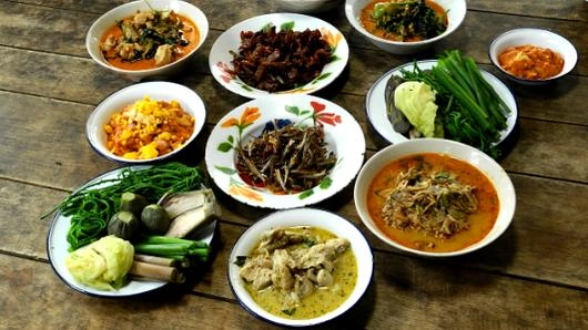อาหารพื้นบ้าน บ้านนาต้นจั่น
