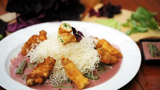 ราดหน้าทงคัตสึผักโขม