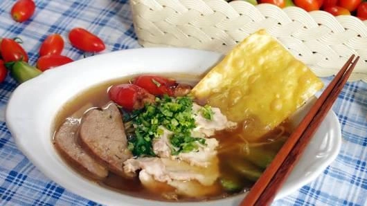 เด็กทานได้ผู้ใหญ่ทานดีกับ ก๋วยเตี๋ยวหมู ซุปมะเขือเทศ