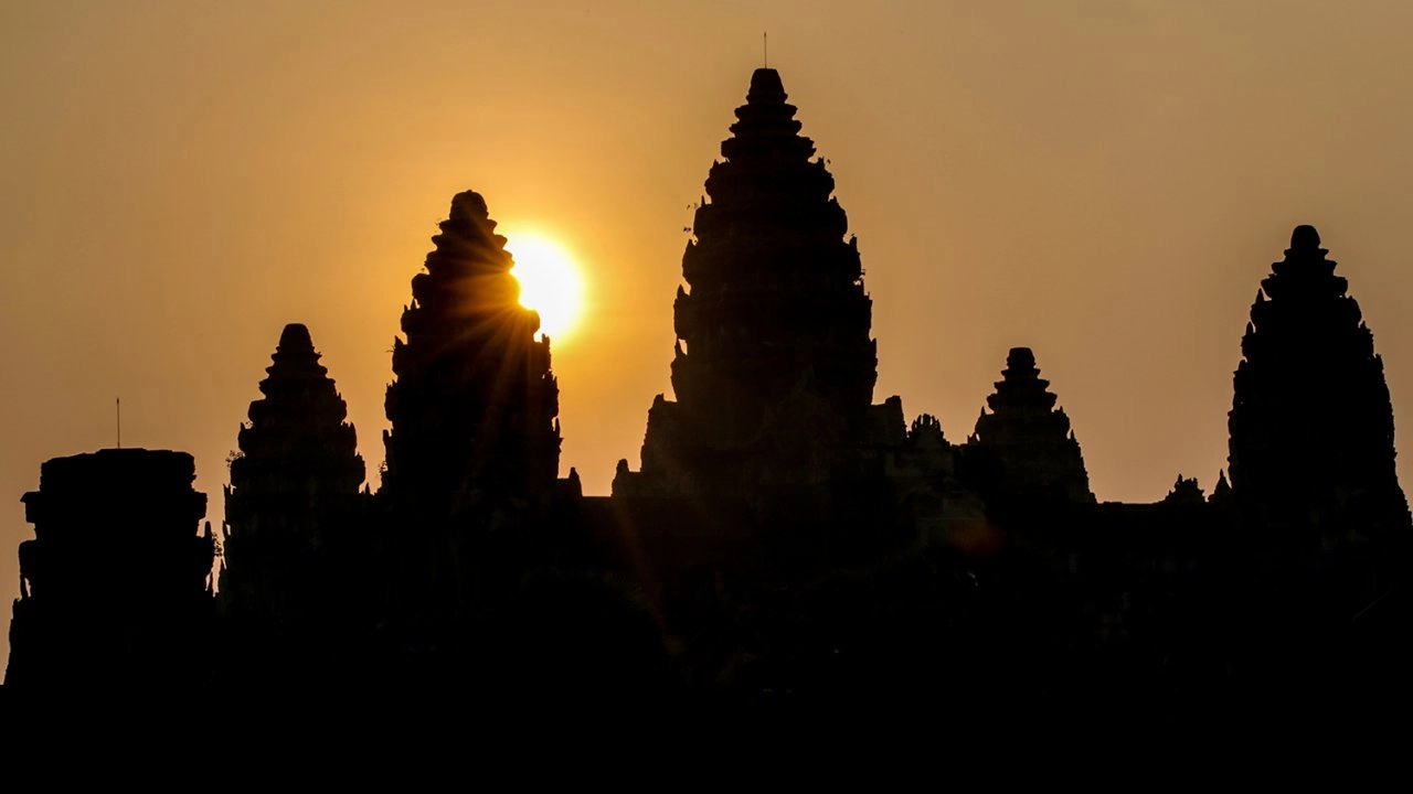 แอตแลนติสในป่าใหญ่ ตอน มหานครใต้เงาป่านครวัด