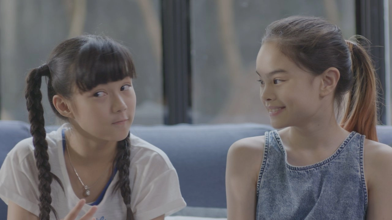 เรื่องเด็กไม่เอาถ่าน  : ถ่าน