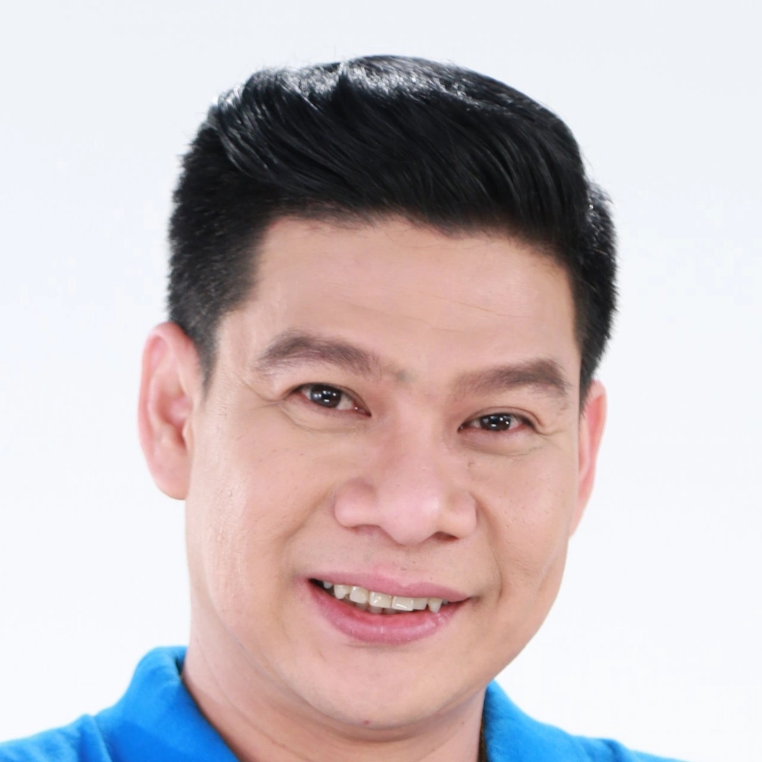 นุ้ย เชิญยิ้ม