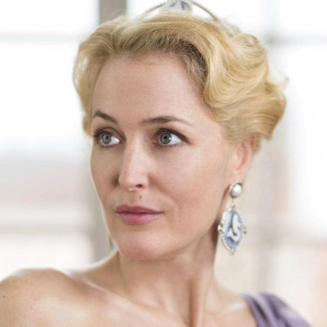Gillian Anderson