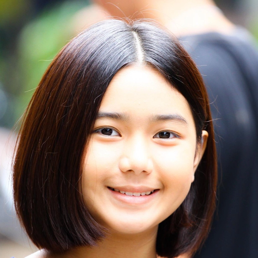 พลอย ศรนรินทร์