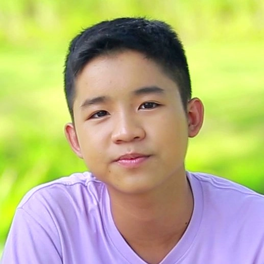 พชร สาสนรักกิจ