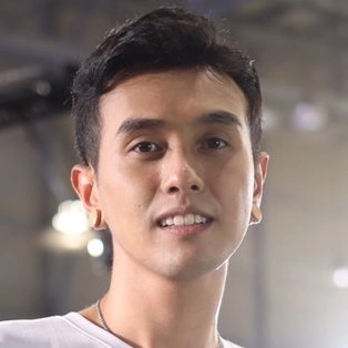 อติชาติ พงษ์ไพร