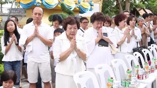 ความสุขที่เลือกได้...แม้ไร้เพื่อนคู่คิด