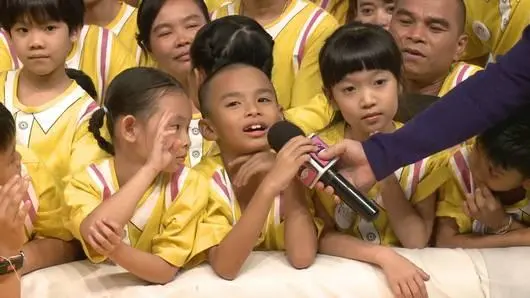 ครอบครัวนักอ่าน เพื่อโรงเรียนบ้านคำไชยวาล