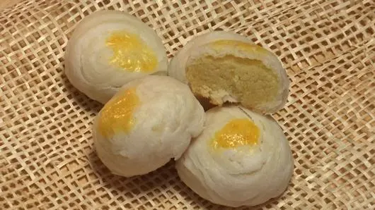 ขนมเปี๊ยะกุหลาบ