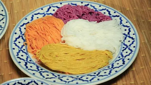 ขนมจีน