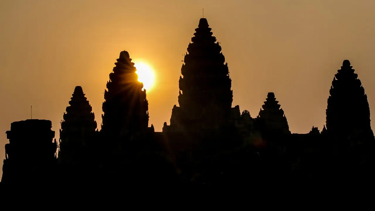 แอตแลนติสในป่าใหญ่ ตอน มหานครใต้เงาป่านครวัด