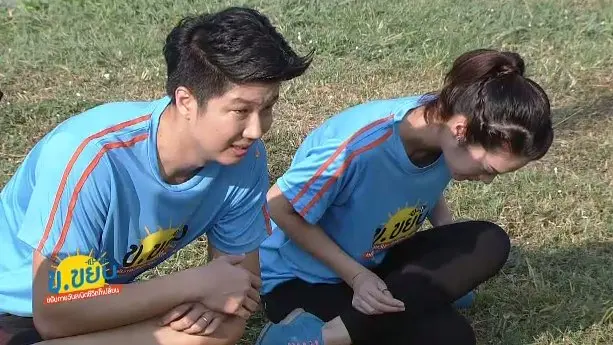 ยืดเหยียดหลังขัดสมาธิ