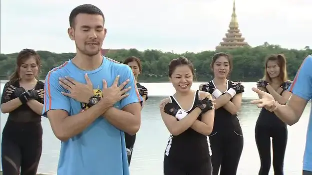 เพิ่มความแข็งแรงและการทรงตัวด้วยท่า 1 Leg Squat