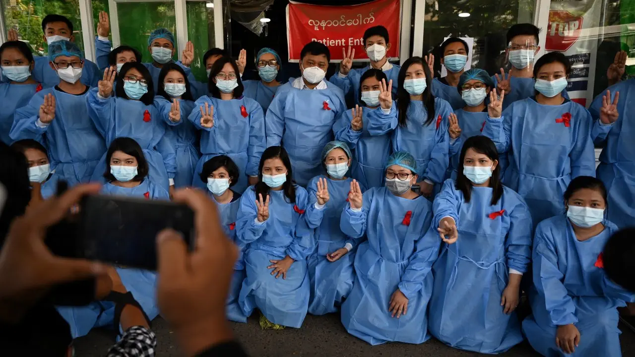 แพทย์ พยาบาล 70 โรงพยาบาล หยุดงานประท้วงที่เมียนมา