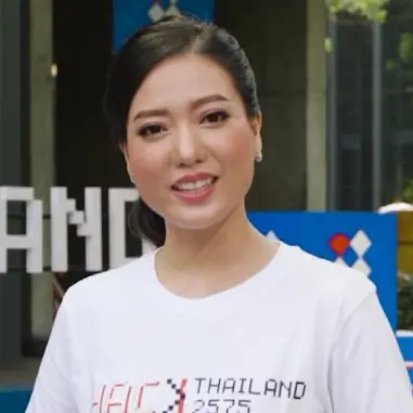 พิชญาพร โพธิ์สง่า