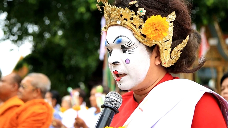 ธรรมโฆษณ์โฆษก (ยายชม้อย หอยเหล็ก)