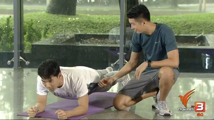 วิดพื้นเเบบเน้นสร้างกล้ามท้อง