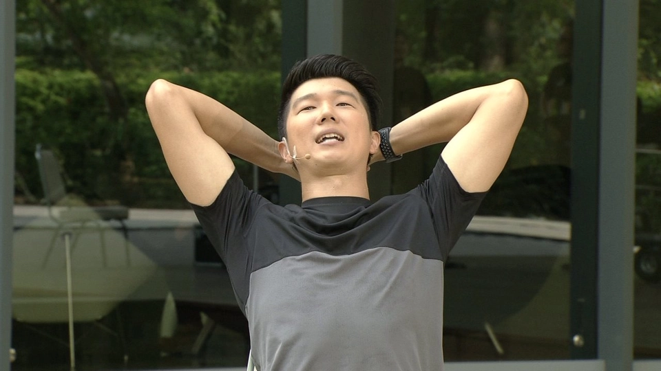 บริหารร่างกายแก้อาการหลังค่อมขณะทำงาน