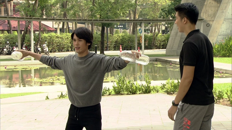 ท่าบริหารเพิ่มกล้ามเนื้อไหล่