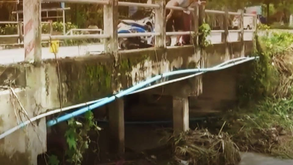 น้ำป่าไหลกัดเซาะคอสะพานพังเสียหาย อ.แก่งคอย จ.สระบุรี