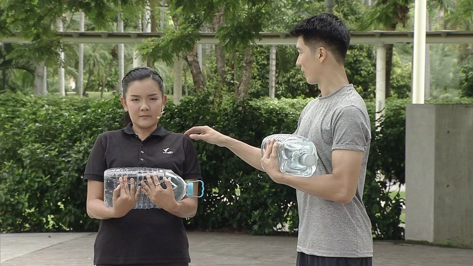 ปรับท่ายืนให้ถูกต้องเพื่อป้องกันและบรรเทาอาการปวดคอ