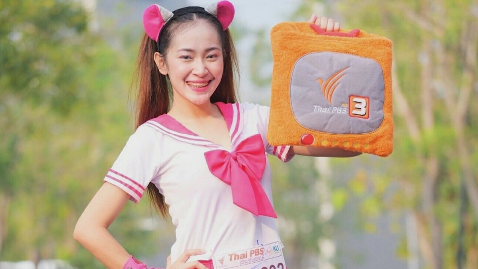 นักวิ่งแฟนซีสาว