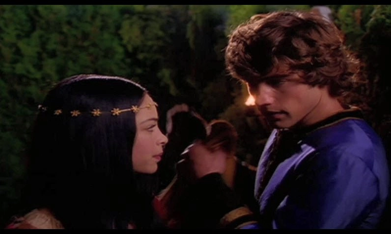 ภาพยนตร์ สโนว์ไวท์….งามเลิศในปฐพีกับราชินีใจร้าย