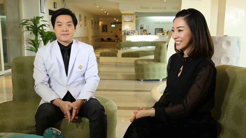 ศัลยกรรมแก้หนังตาตก, ตักบาตรโอสถบนรถม้า เที่ยวเมืองลำปาง