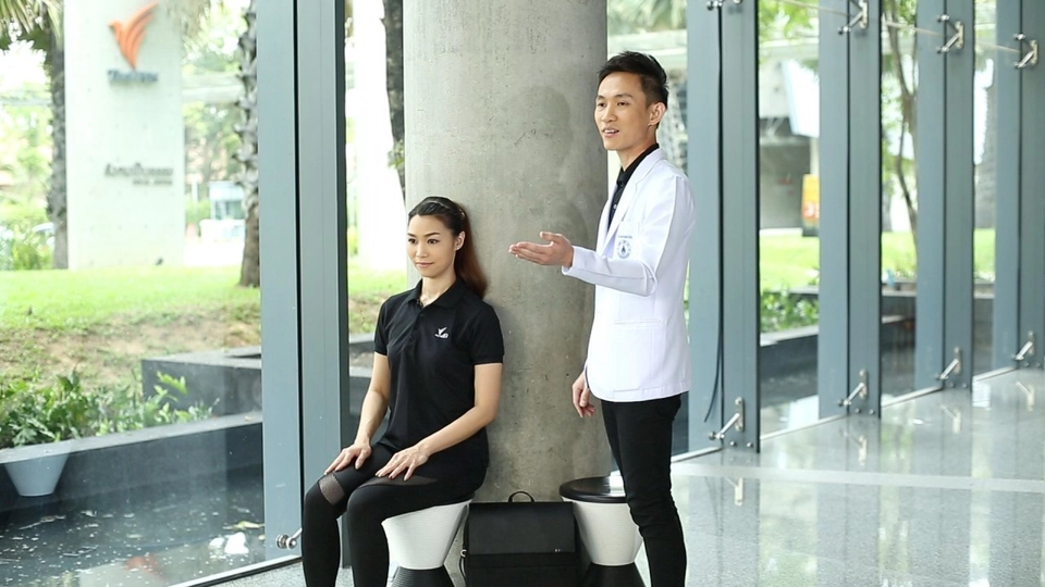 แก้ไหล่ห่อ คอยื่น หลังค่อมจากการติด Smart Phone