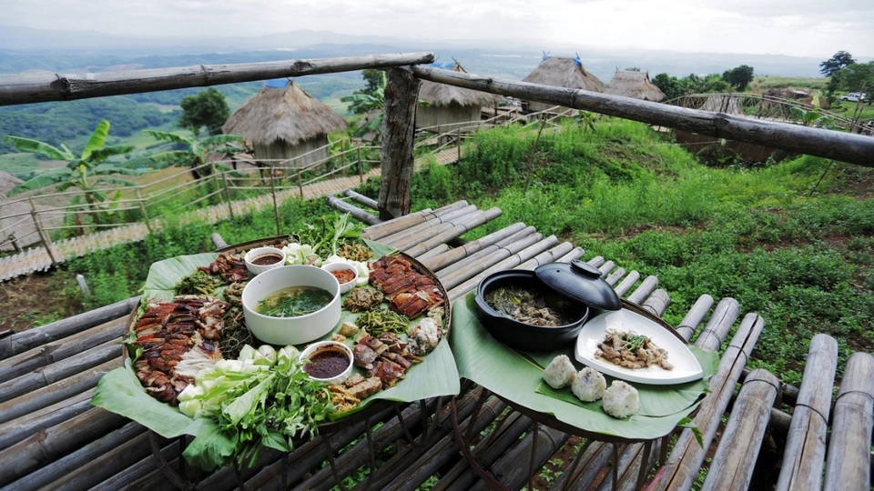 วิถีชีวิตชนเผ่าอาข่า