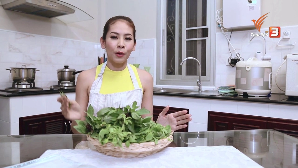 สุดยอดแม่บ้าน : เก็บใบกะเพราโหระพาให้อยู่นาน