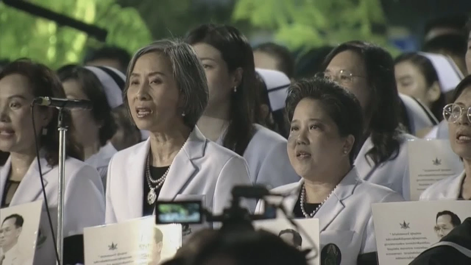 การแสดงแสงสี สื่อผสม "ศิระกรานพระภูบาลนวมินทร์" รพ.ศิริราช