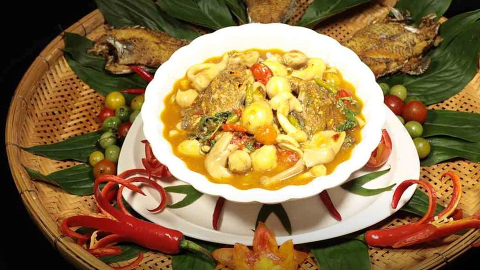 แกงเห็ดระโงกใส่ปลาตะกรับ