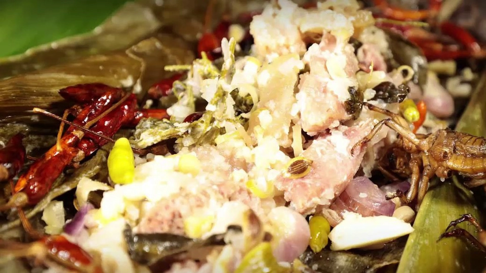 ห่อหมกหมูส้มทุลุยพุดุ