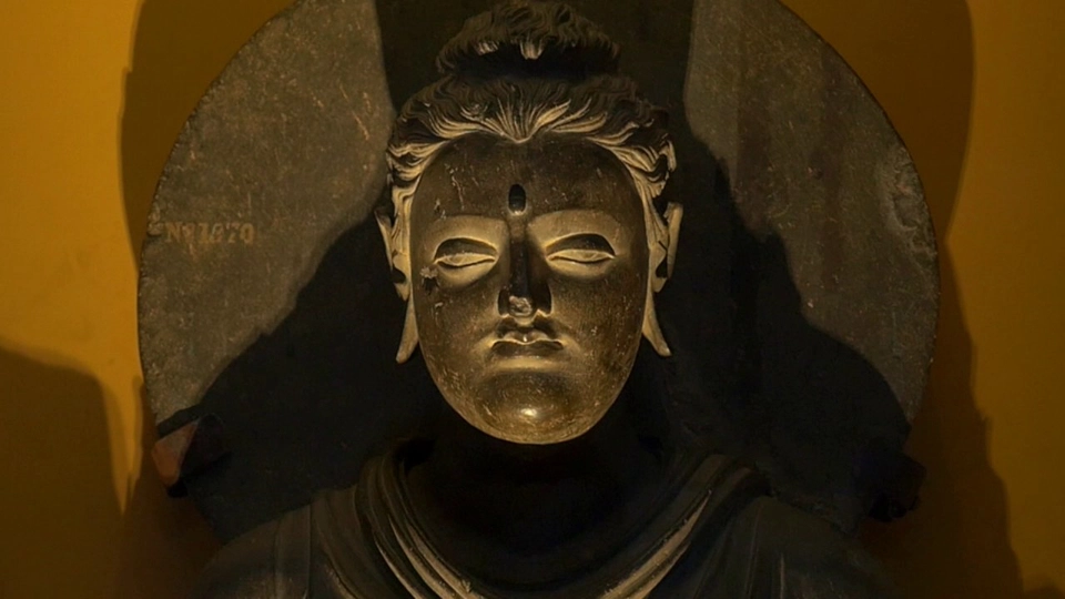 พระพุทธรูปยุคแรกในศิลปะคันธาระ